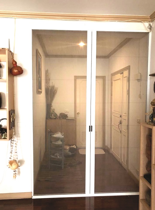 天珩將紗門窗創意應用在涼亭和公寓上。(1)